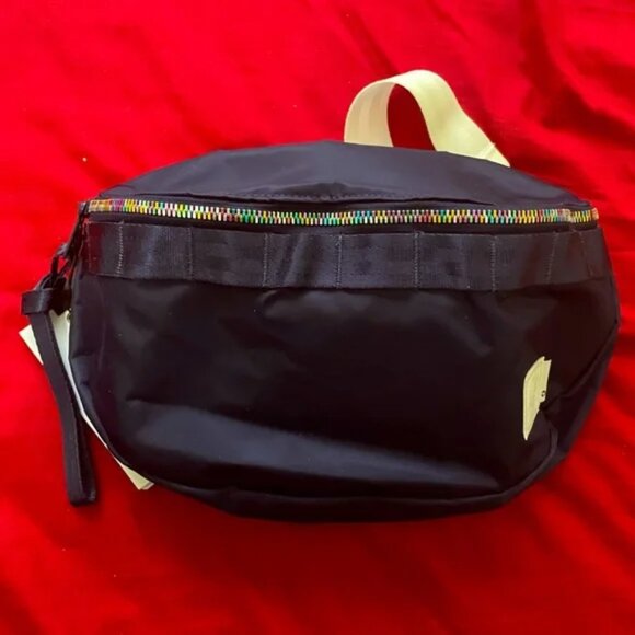 NWOT Herschel Sixteen - Hip/Crossboby pack - Blue - Picture 1 of 6